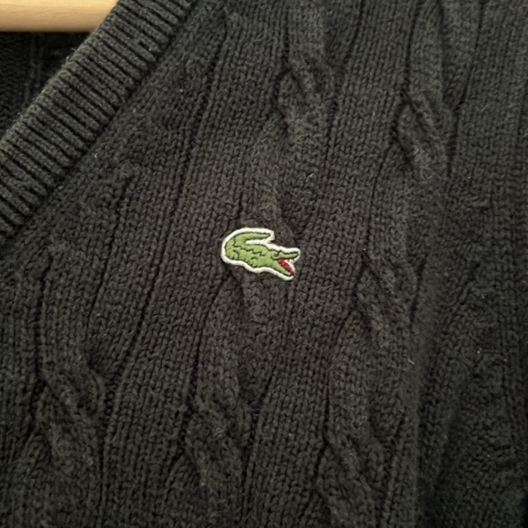 Lacoste: Black V neck cable knit sweater. Size 42 - Picture 2 of 6